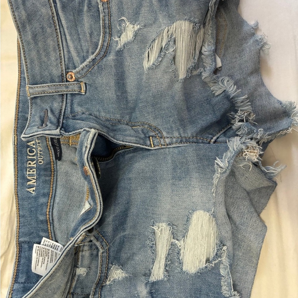 American Eagle Outfitters Light Blue Distressed Women's Jeans